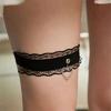 Dikenli Kalp Detaylı Dantel İşlemeli Kalp Deri Bacak Choker