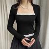Siyah Dantel Yaka ve Bel Detaylı Uzun Kollu Crop Bluz
