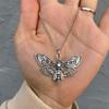 Skull Moth Kolye